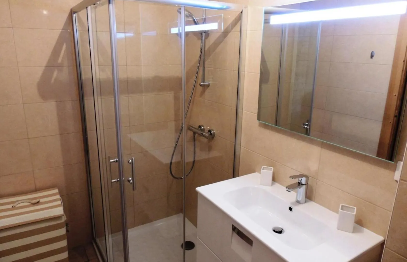 Chalets Eden Snow - Appartement Spacieux Mae-2481 Les Gets 0*,  Franciaország